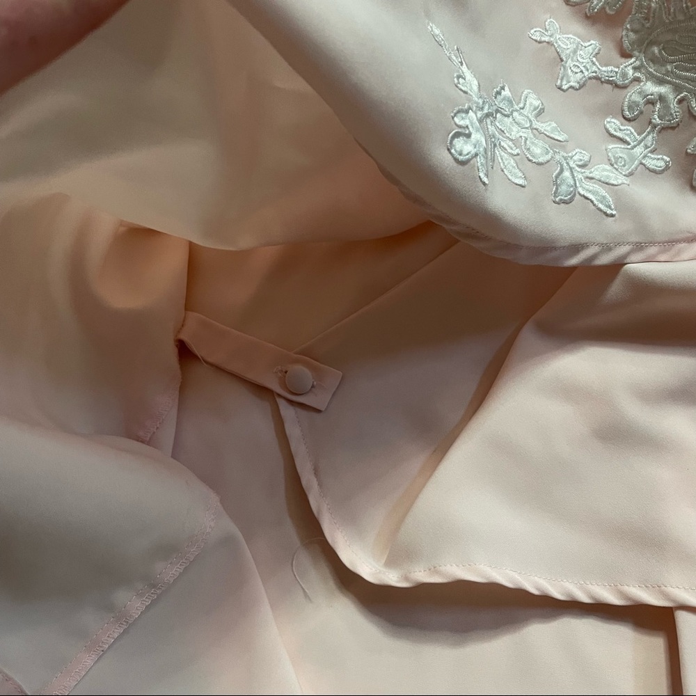Vintage Gold Label Victoria’s Secret Silk Floral Embroider Wrap Sleep Top Medium - Picture 5 of 6